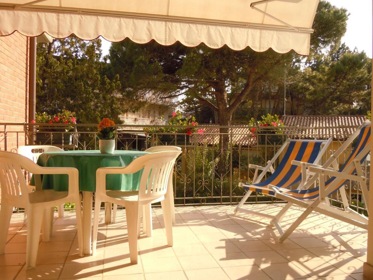 Villa Adria Lignano Sabbiadoro Exterior foto